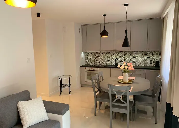 Zacisze Rose Gold 아파트