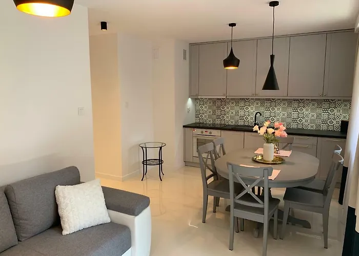 Zacisze Rose Gold 아파트