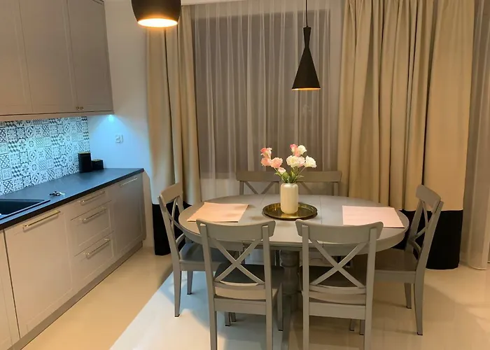 Zacisze Rose Gold 아파트